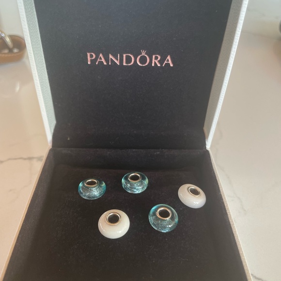 Pandora charms - Picture 1 of 2
